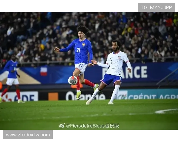 队报:德尚在密切关注阿克利乌什,球员只愿为法国踢球 队报:德尚在密切关注阿克利乌什,球员只愿为法国踢球